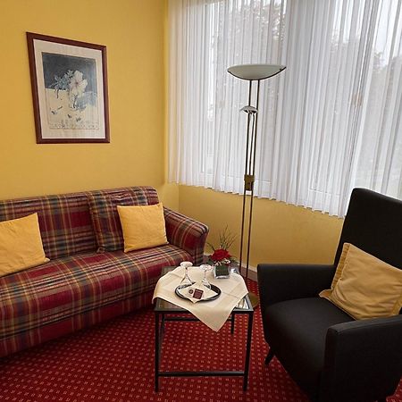 Thermen Hotel Pension Villa Holstein باد سالزفلن المظهر الخارجي الصورة