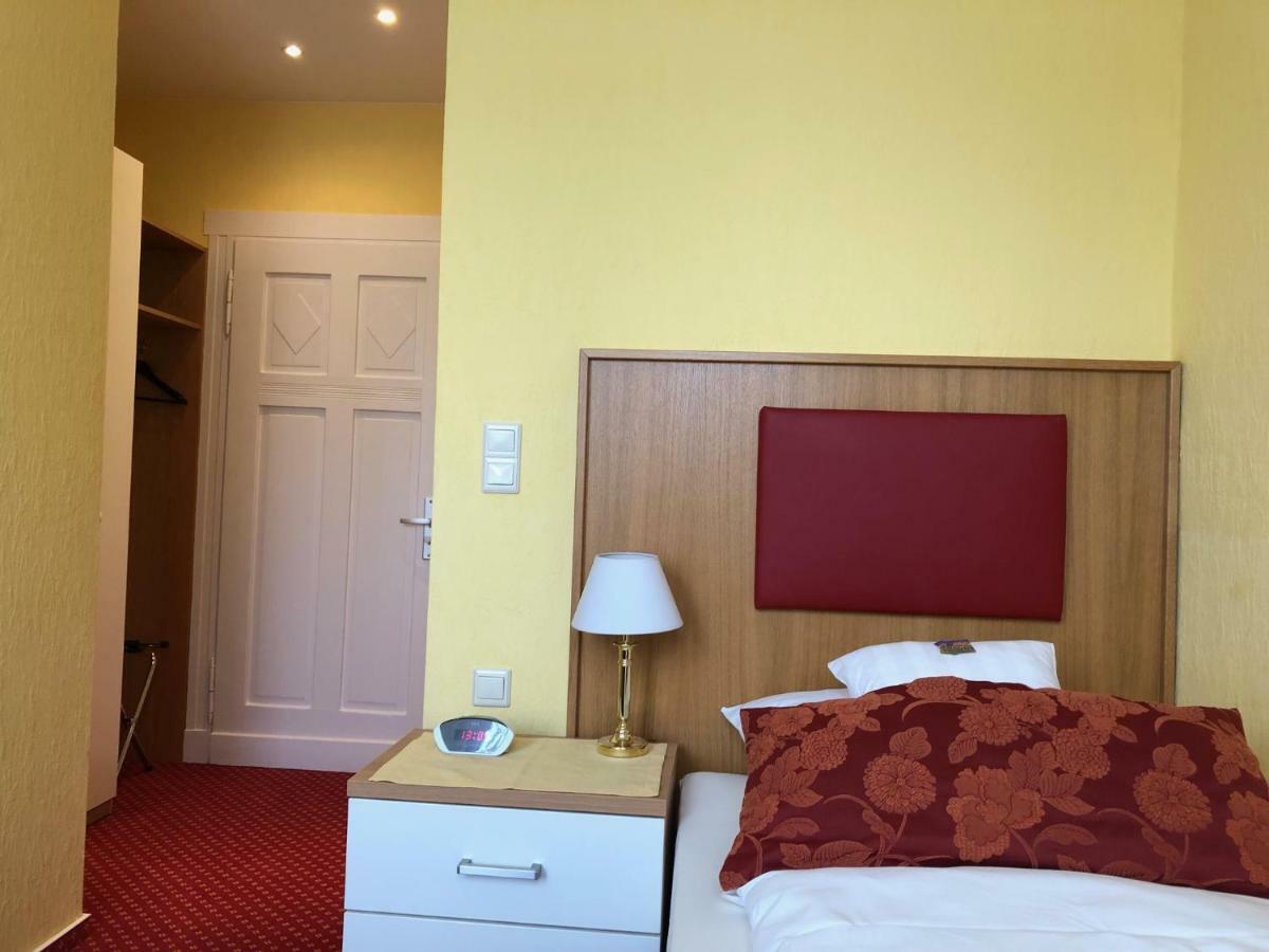 Thermen Hotel Pension Villa Holstein باد سالزفلن المظهر الخارجي الصورة